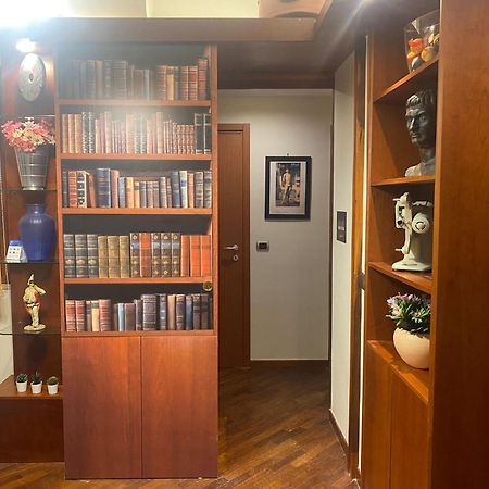 Casa Battisti Messina Guest House In Centro Citta, Ideale Per Famiglie O Gruppi Екстериор снимка