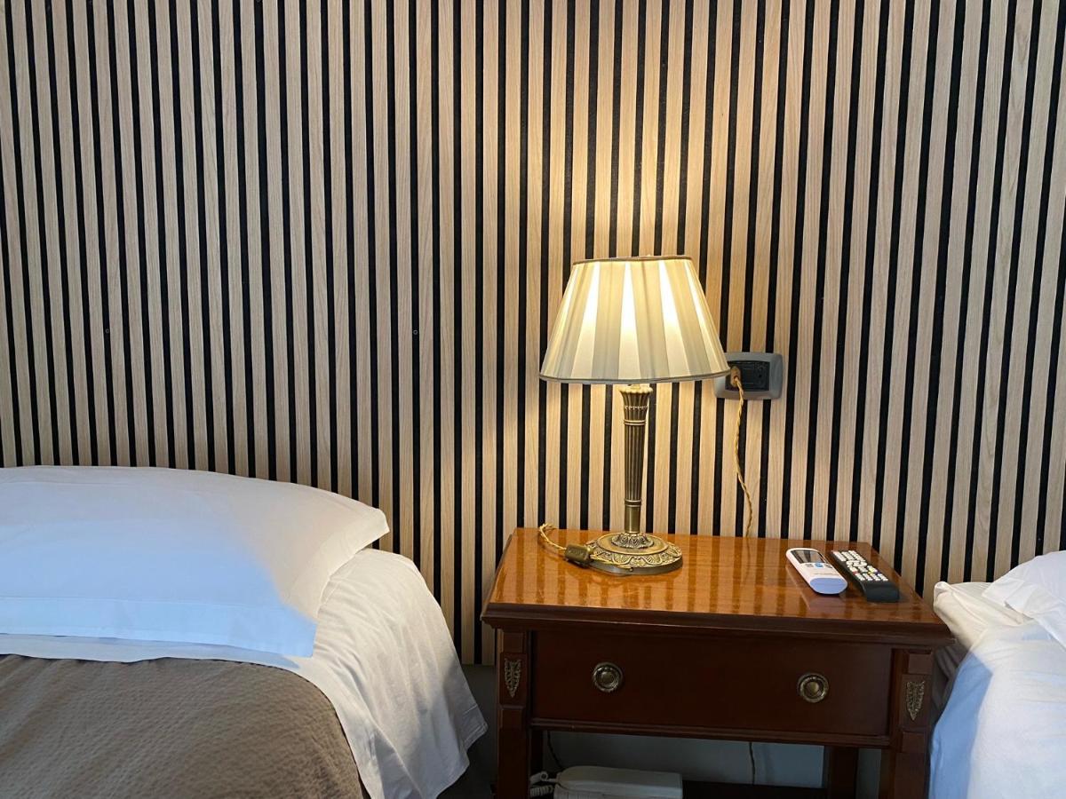 Casa Battisti Messina Guest House In Centro Citta, Ideale Per Famiglie O Gruppi Екстериор снимка