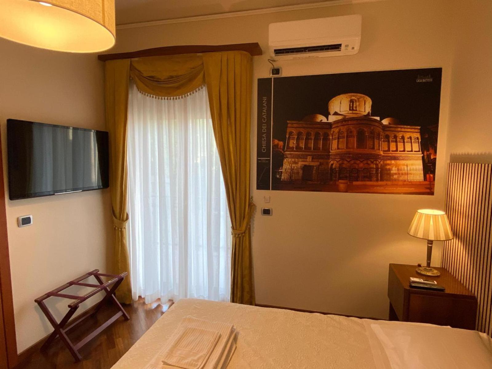 Casa Battisti Messina Guest House In Centro Citta, Ideale Per Famiglie O Gruppi Екстериор снимка