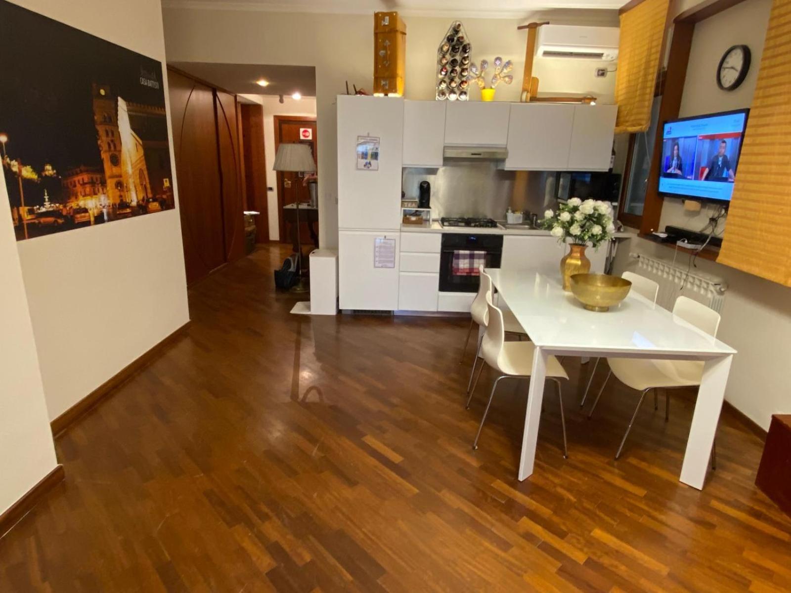 Casa Battisti Messina Guest House In Centro Citta, Ideale Per Famiglie O Gruppi Екстериор снимка